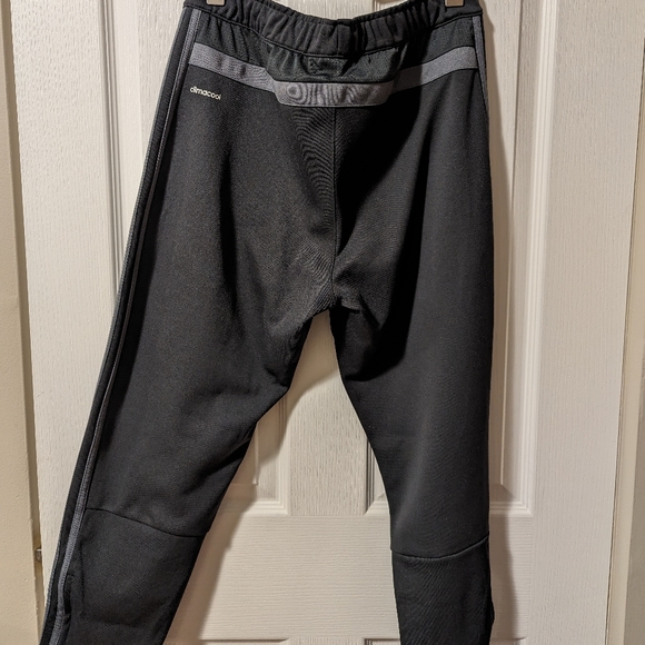 Adidas Men's Tapered Climacool Joggers - Picture 2 of 6